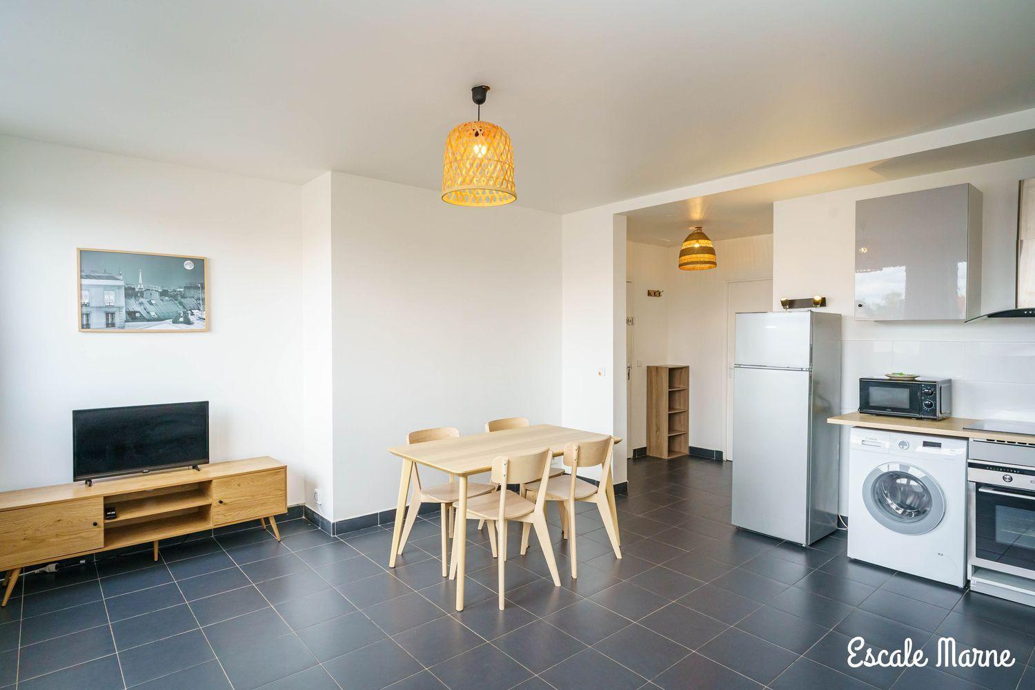 Parking Rue Gratuit - 20 Pourcent Sur Escale-Marne,Fr - De 1 A 4 Personnes - 10Mn A Pied Metro 8 - Rer A, Cuisine Equipee, Grand Lit Haut De Gamme, Matelas Eve Sleep 160X200, Lave Linge, 1Er Etage Apartment เมซง-อัลฟอร์ ภายนอก รูปภาพ